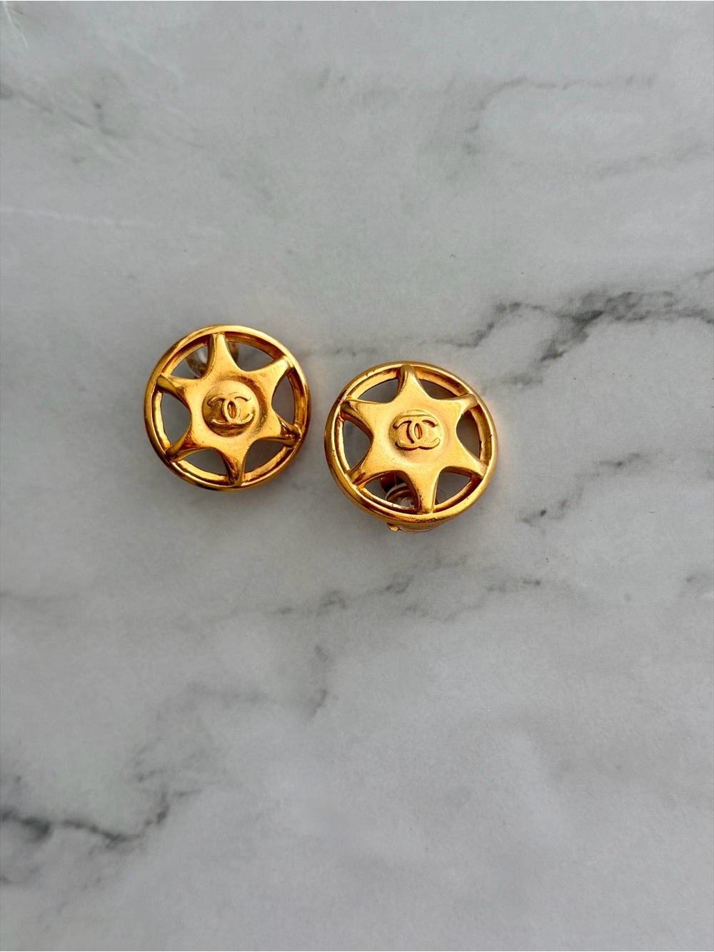 CHANEL Vintage 1997 Gold CC Star Clip-On Earrings